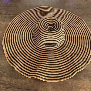 Zingara Striped Wide-Brim Sun Hat in Tan and Black